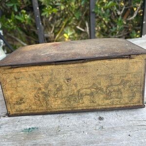 CANCO Antique metal box